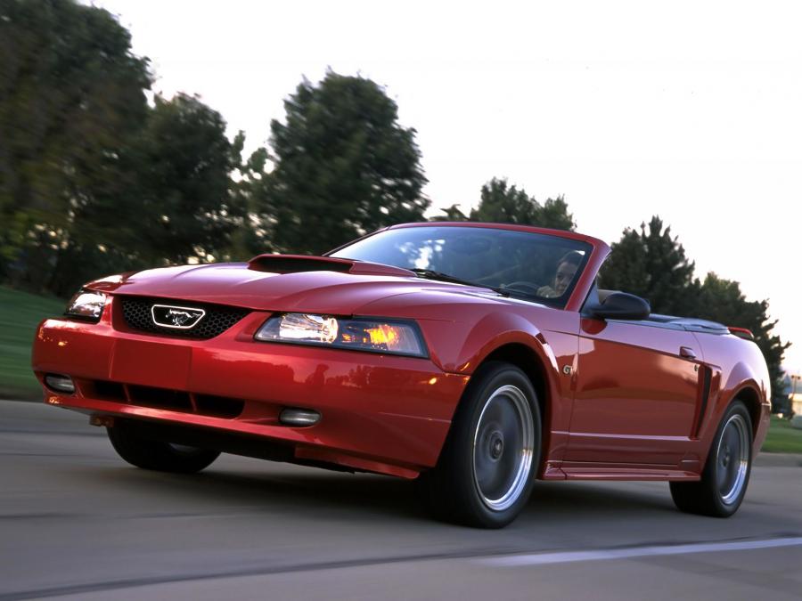 Ford Mustang GT Convertible 1999 года  (фото 4 из 74)